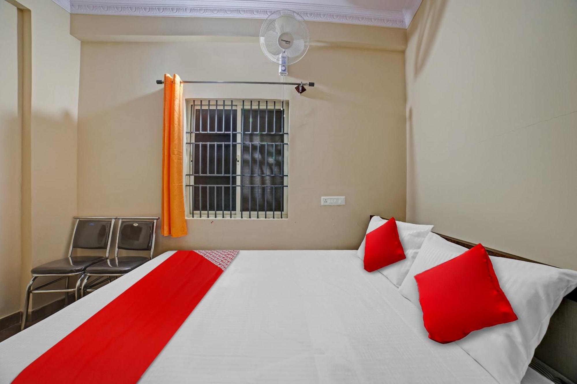 Spot On 81074 Sk Lodge Bangalore Exteriör bild