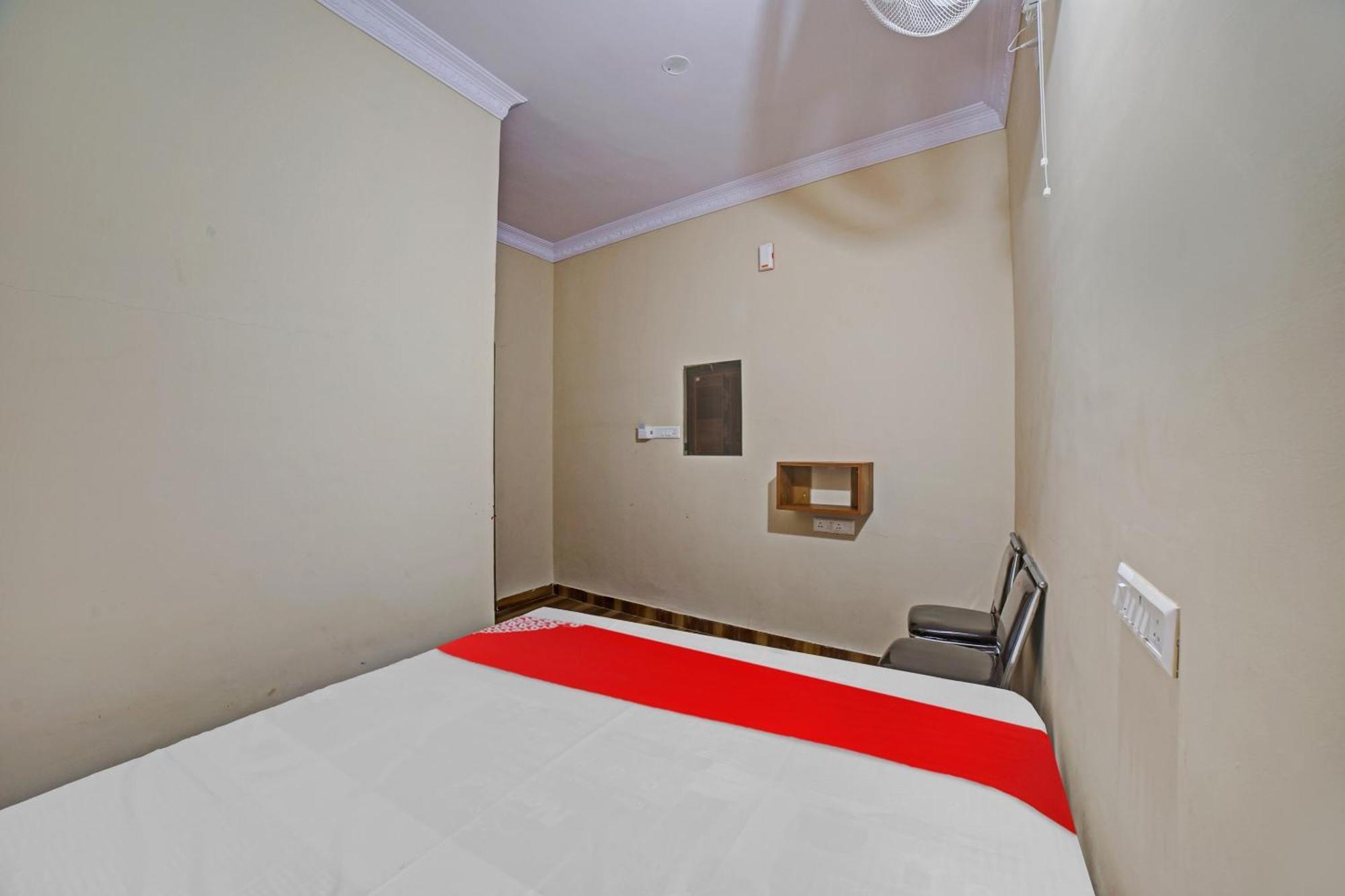 Spot On 81074 Sk Lodge Bangalore Exteriör bild